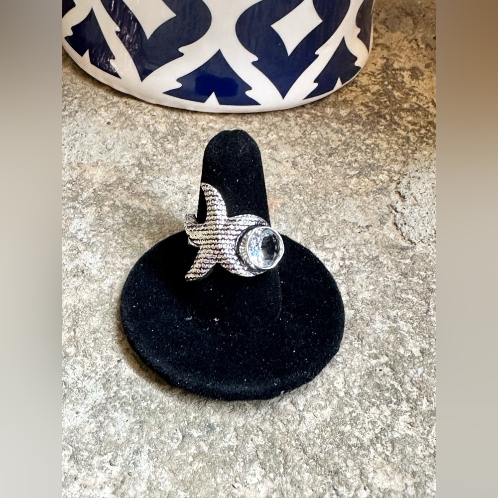 Silver Starfish White Topaz Ring '